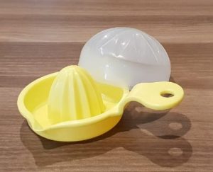 Beranda Produk plastik Mirota Plastik Semarang adalah berkualitas tinggi, ramah lingkungan, dan memiliki desain estetis. Dengan berbagai ukuran dan bentuk, produk ini sesuai untuk keperluan industri dan pribadi
